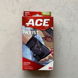 Ace Deluxe Wrist Brace for Right Wrist NWT